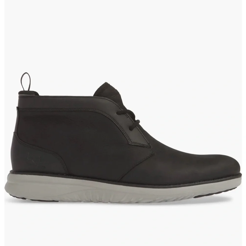 UGG Union Chukka Boot Men’s Black Leather Sz 11 Contemporary Minimalist career